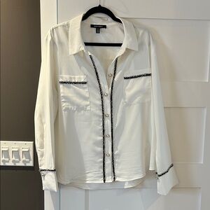 Ellen Tracy Cream Button-Up Blouse with Black Trim